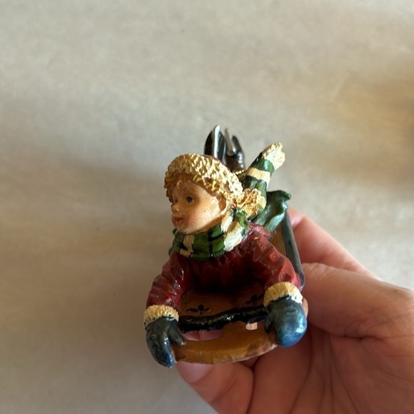 EUC Painted resin ornaments Sledding Girl & Skating Snowman Christmas decoration - Picture 6 of 13